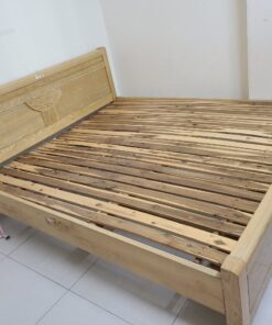 thanh lý giường gỗ sồi 1m8